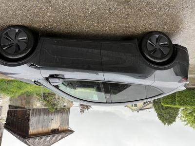 Tesla Y