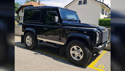 Land Rover Defender 90