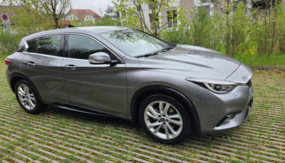 Infiniti Q 30
