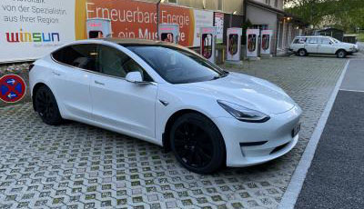 Tesla Model 3 LR (Free Supercharging)
