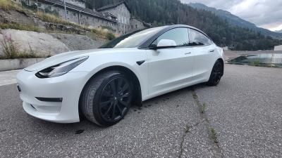 Tesla Model 3 Grande autonomie AWD